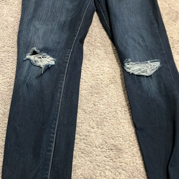 Sneak Peek Skinny Jeans with Distressed Details - Picture 2 of 8
